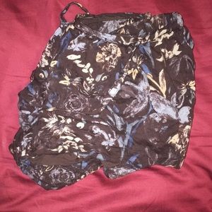 Urban Outfitters Kimchi Blue size small shorts
